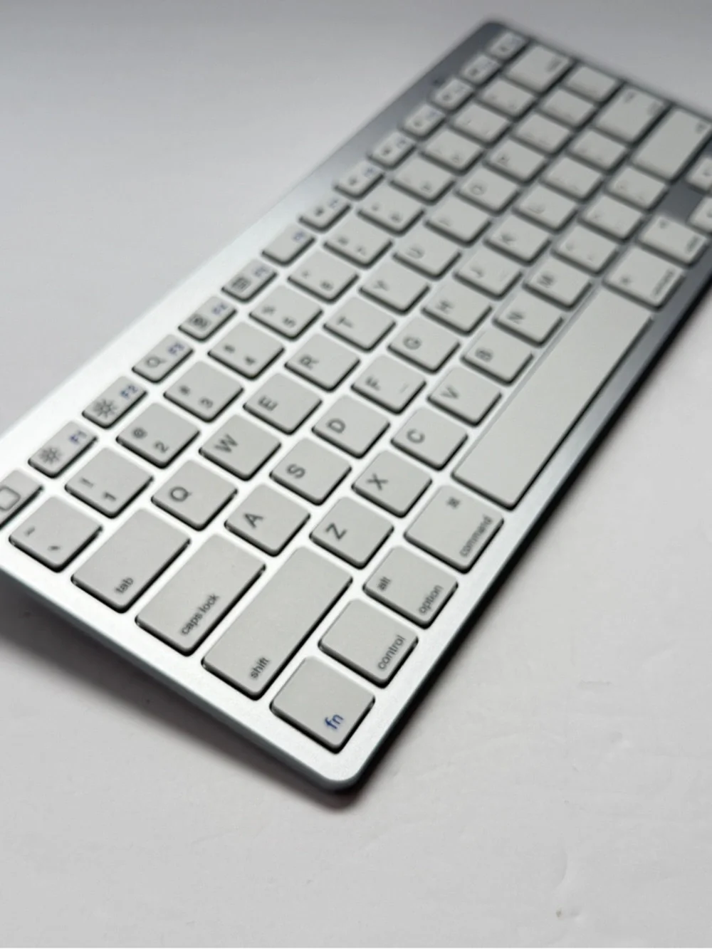 Silver Wireless Bluetooth Keyboard - Slim US Layout